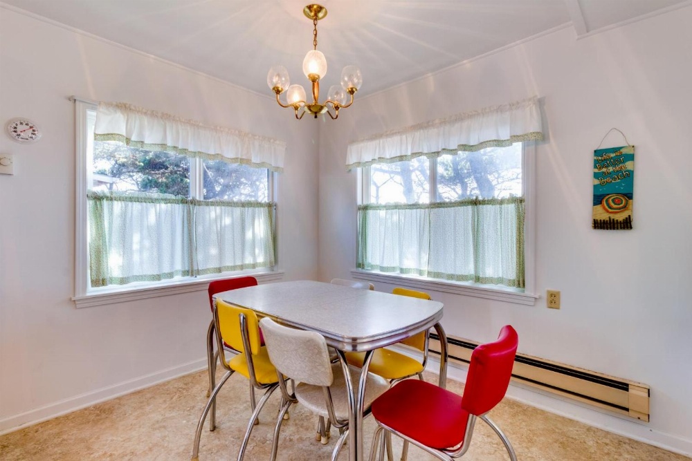 Auntie's House Main image